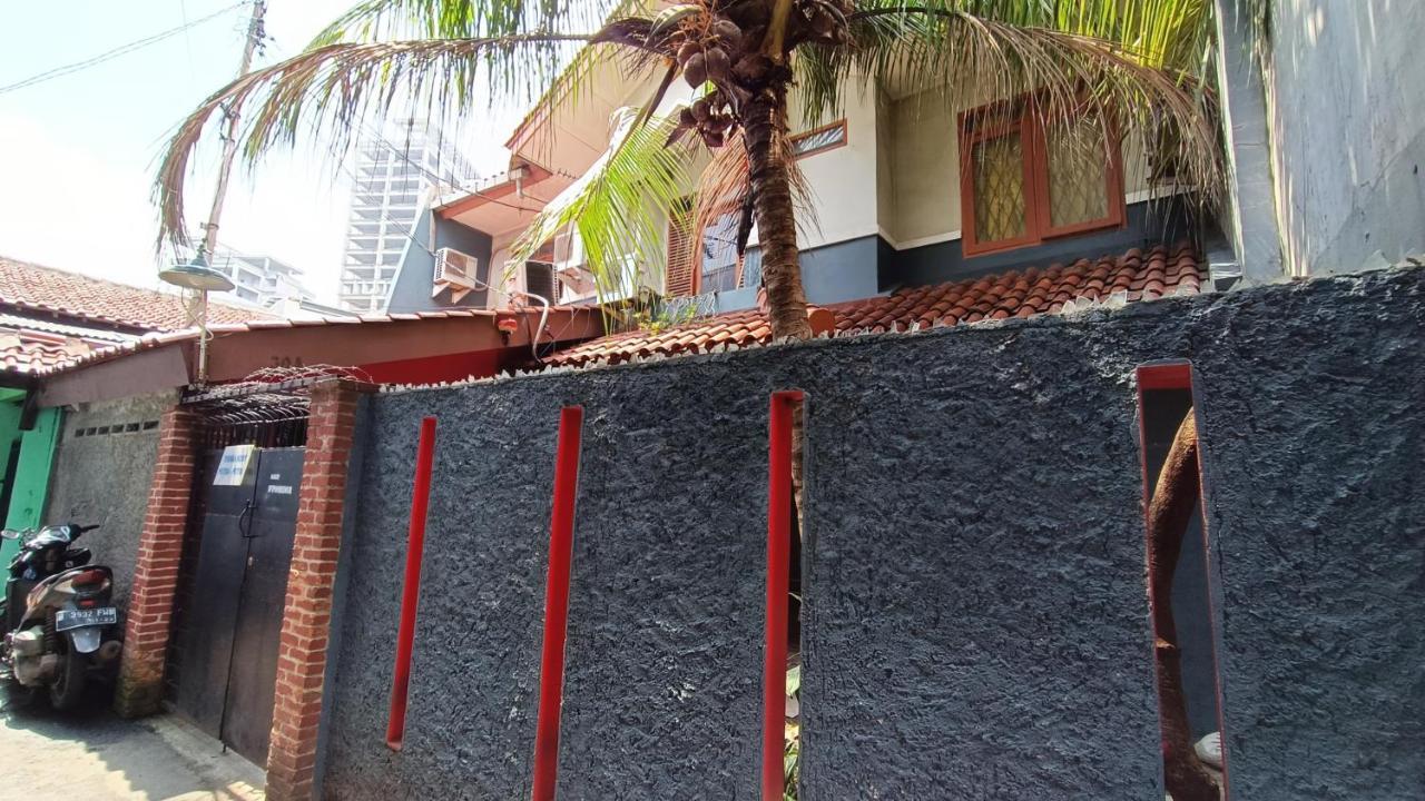 Oyo 91341 D'Phoenix Anggrek Syariah Residence ジャカルタ エクステリア 写真